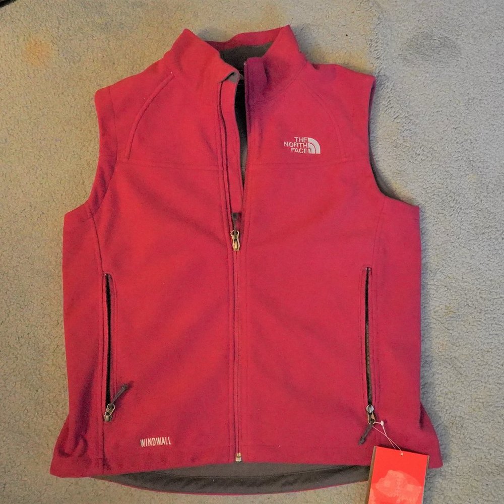 North Face Fuchsia Windwall Vest